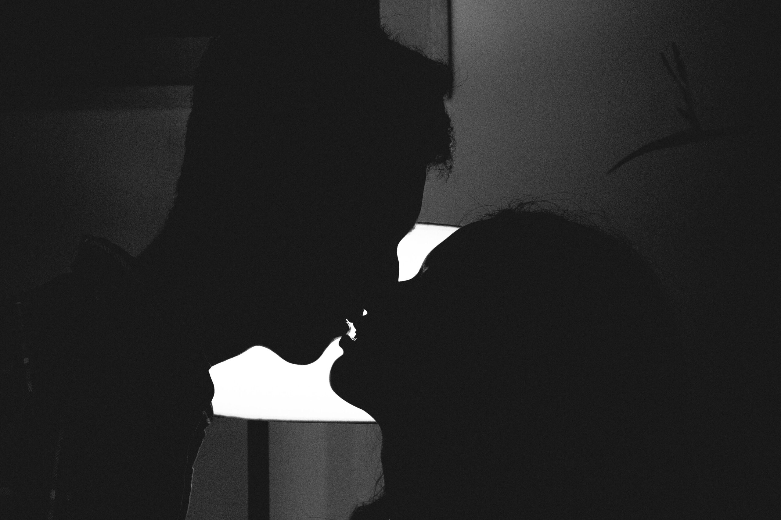 shadow-kissing